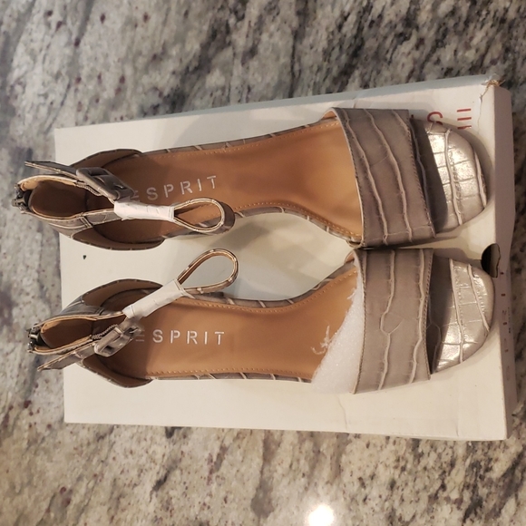 NWT ESPIRIT Grey Balee Heel - Picture 2 of 11